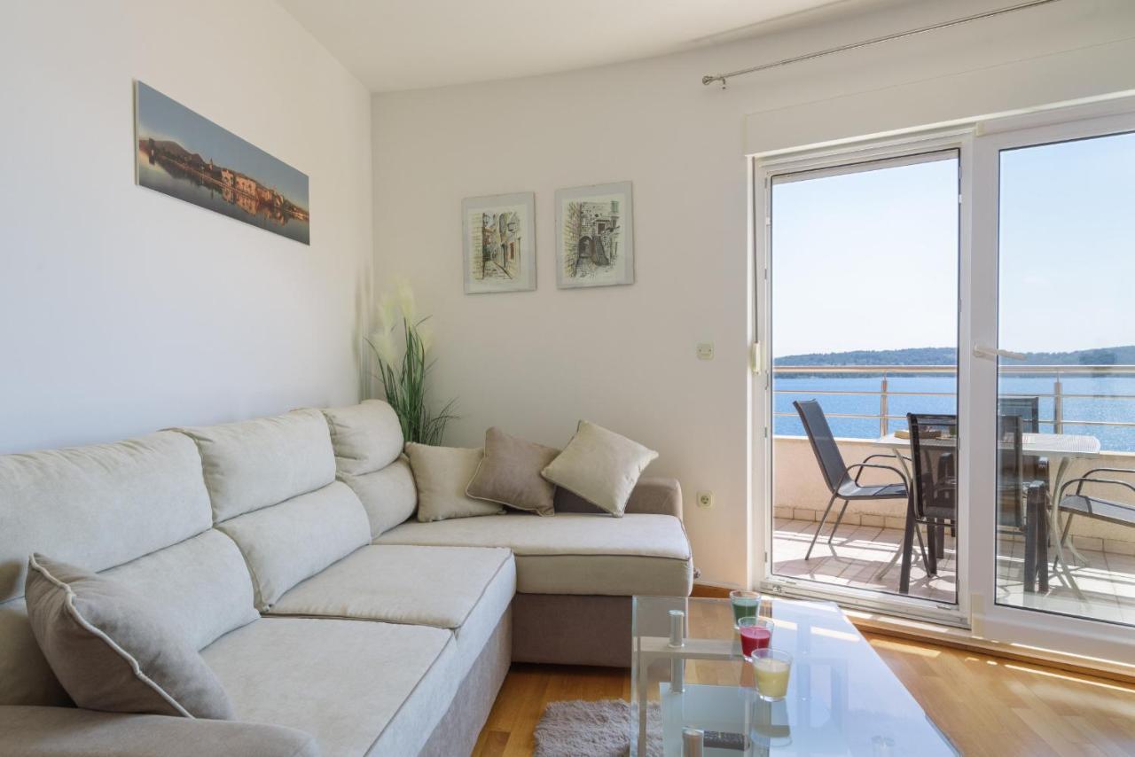 Apartment Marijana Traù Esterno foto